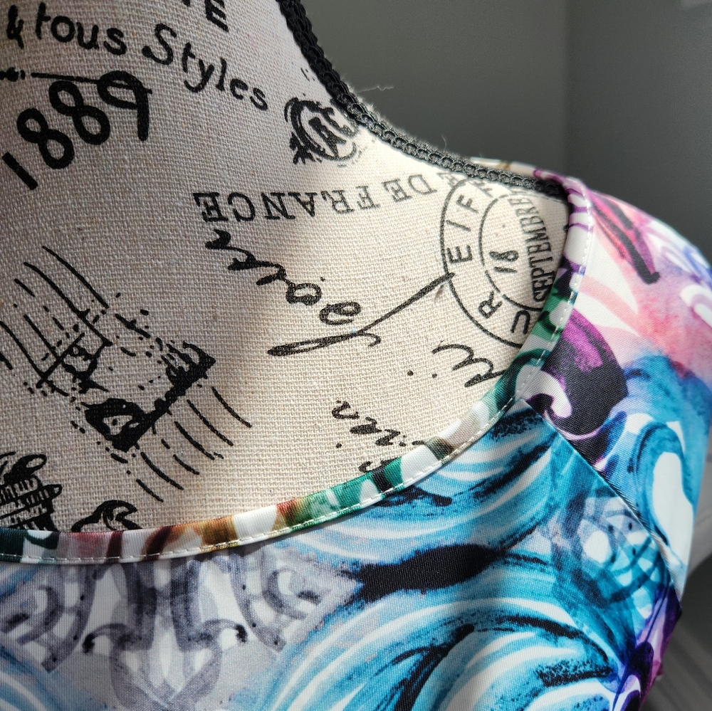 Womens dress - Picture 3 of 6
